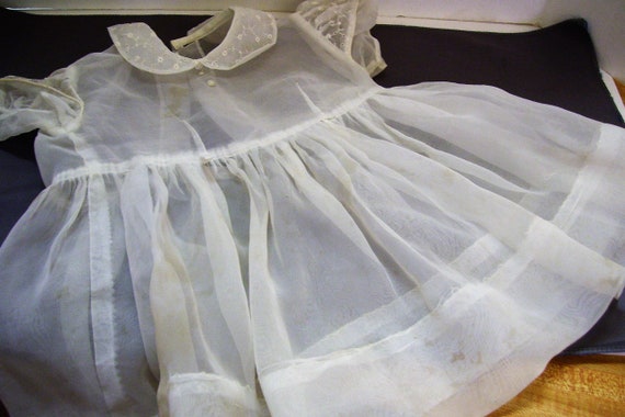 Vintage Little Girls White Dress  and Lacy Pettic… - image 1