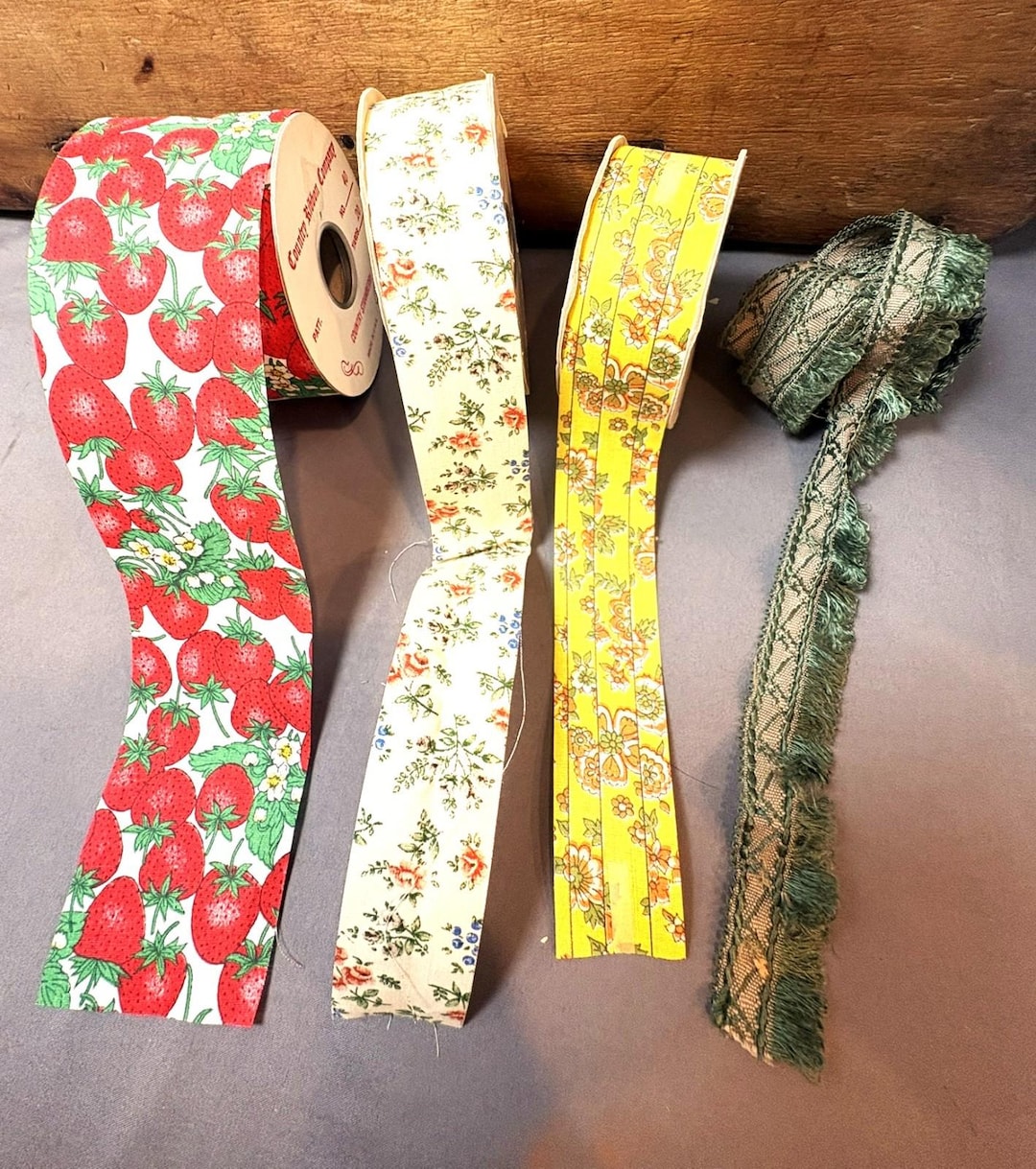Fancy Spools Vintage Fancy Ribbon 3 Spools Strawberry 2 1/2