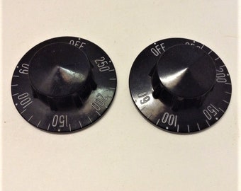 Pair of Matched Bakelite Black Dial Control Knobs Round 60 - 250