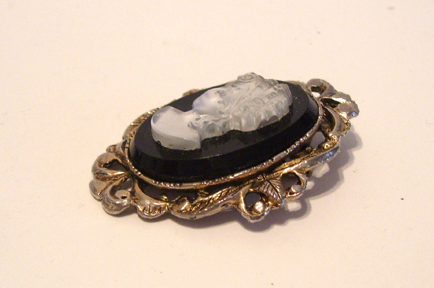 Vintage Cameo Brooch Pin / Pendant Costume Jewelry Mid Century Etsy