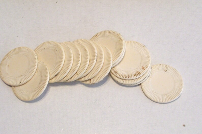 Vintage 100 Plastic Poker Chips Used Crafts Games Original Etsy