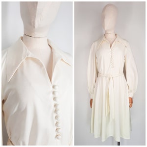 Vintage 70&#39;s Cream Statement Collar Dress with Long Sleeves Sz XL 1970s VOLUP