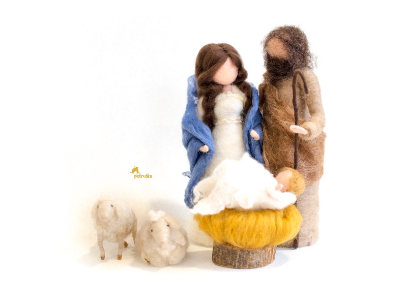 Needle Felted NATIVITY SETS, Holy family and sheep, Size 4.7, Different sets image 1