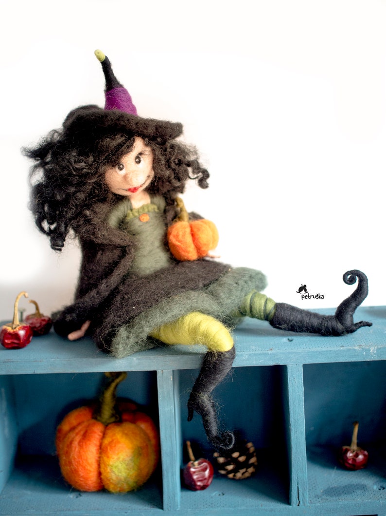 Needle felted Fall Witch Decor, Soft Sculpture Witch, Fall figurine image 10