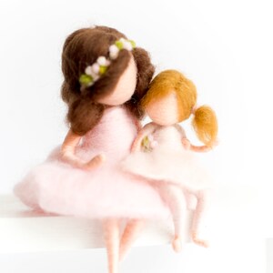 Big sis, little sis needle felted fairy figurine on the swing, Sister present, Bestie gift, Gift for sister, Personalized gift image 7