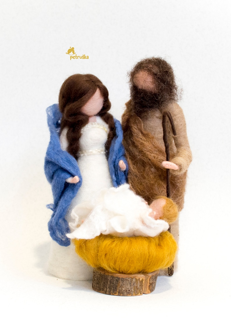 Needle Felted NATIVITY SETS, Holy family and sheep, Size 4.7, Different sets image 5