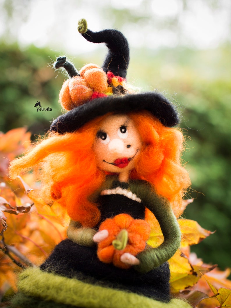 Needle felted Fall Witch Decor, Soft Sculpture Witch, Fall figurine image 4