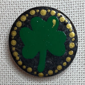 Needle Minder - Hand Painted Shamrock with Gold on Black