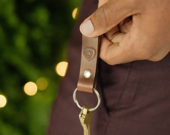 Leather Keychain, Leather Key Fob - Riveted Leather Keyring in Dark Brown