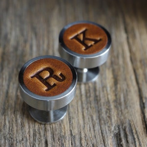 Personalised Leather Cufflinks, Gift for Him, Initial Cufflinks, 3rd Anniversary Gift for Husband, Fathers Day, Tan Wedding Cufflinks 画像 4