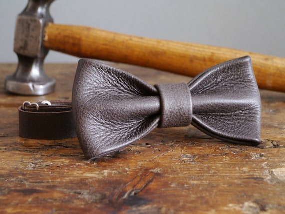 Brown Textured Leather Bow Tie Brown Textured Leather Bow Tie