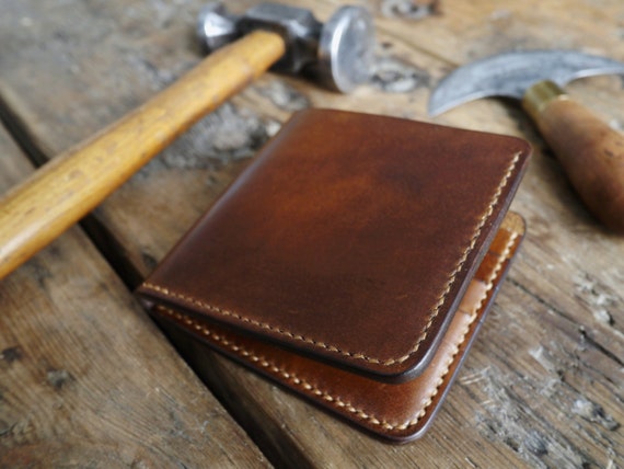 Saddle Bi-Fold Card Holder