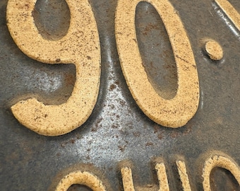 Matrícula antigua de Ohio de 1944 - 90-XG - Emisión única por escasez de metal durante la Segunda Guerra Mundial - Condado de Auglaize - Auténtica placa de automóvil antigua