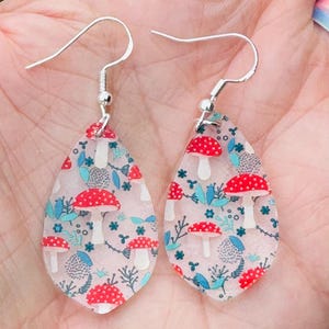 Mushroom Earrings - Mushroom Lovers Gift - Psychedelic Jewelry - Funky Earrings - Enchanted Forest Jewelry - Magic Mushroom Earrings