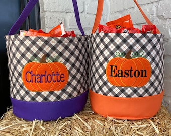 Trick or treat bag, Trick-or-treat bucket,  Halloween Bucket, Personalized, Halloween Basket, monogram, trick-or-treat, Halloween bag