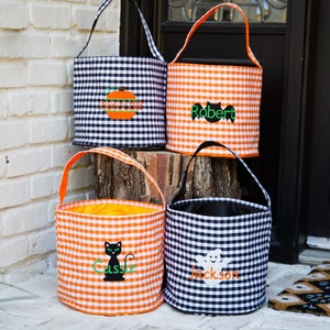 Trick or treat bag, Trick-or-treat bucket,  Halloween Bucket, Personalized, Halloween Basket, monogram, trick-or-treat, Halloween bag