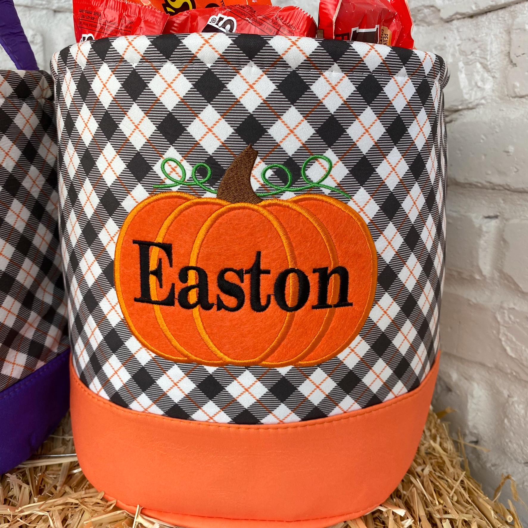 Trick or treat bag, Trick-or-treat bucket,  Halloween Bucket, Personalized, Halloween Basket, monogram, trick-or-treat, Halloween bag