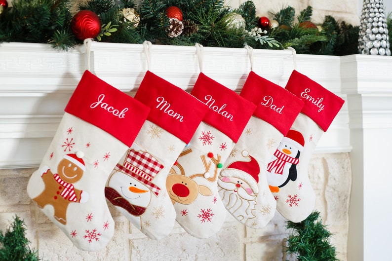 Bas de Noël décoratifs pour les fêtes, décoration de Noël pour chien, chaussettes personnalisées, Noël de la ferme, maison rouge image 4