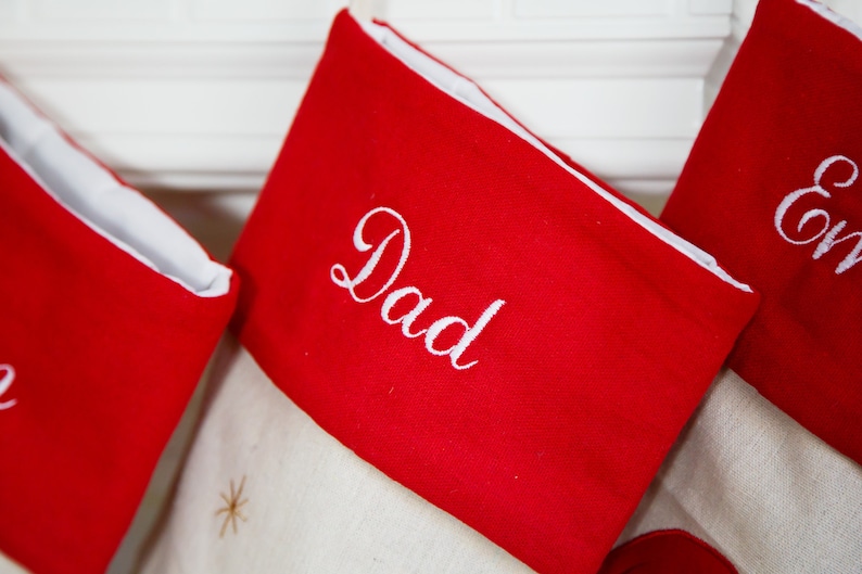 Bas de Noël décoratifs pour les fêtes, décoration de Noël pour chien, chaussettes personnalisées, Noël de la ferme, maison rouge image 7