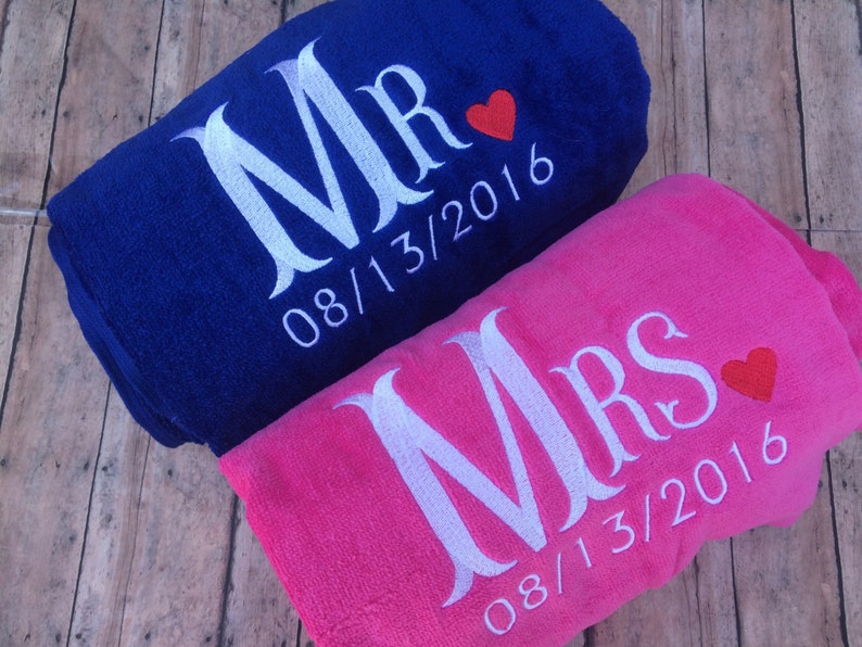 Mr Mrs Beach Towel Set Mr And Mrs Wedding Gift Beach Towels Towels Wedding Towels Beach Wedding Destination Wedding Gift Engagement
