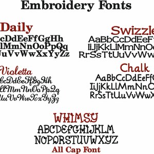 K&ouml;nnte beinhalten: Eine Grafik mit verschiedenen Stickfontstilen. Die Schriftarten sind mit "Daily", "Swizzle", "Violetta", "Chalk" und "Whimsy" beschriftet. Die Schriftart "Whimsy" ist eine Gro&szlig;buchstaben-Schriftart.
