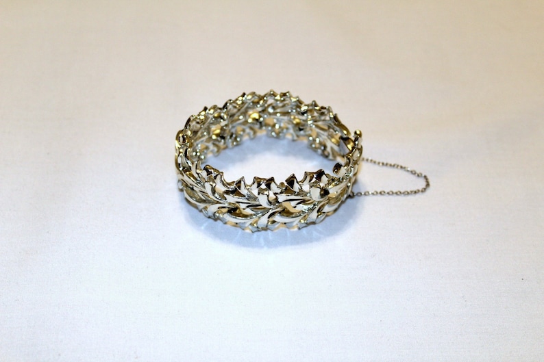 Vintage CORO Silvertone Chunky Link Bracelet with Interlocking Ribbon Flourishes
