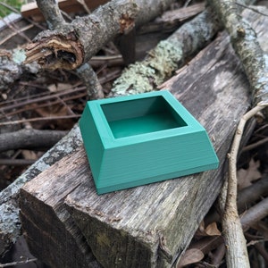 One Square Mealworm Dish - Basic Colors