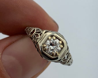 14K Gold and .46 carat Diamond VINTAGE engagement solitaire ring