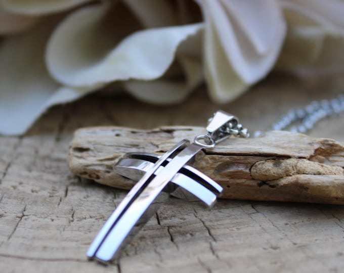 Men's Stainless Steel Cross Necklace – Religious Pendant, Silver/Gold Option