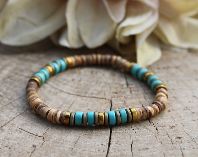 Mens beaded bracelet. Surfer style bracelet. Mens stacking bracelet. Turquoise, Amazonite, Howlite. Stretch bracelet.