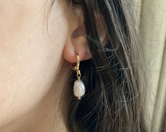 Pearl drop hoop earrings. Gold filled pearls earrings. Lever back pearl earrings. Baroque pearl earrings, Bridal earrings.  Huggie earrings.