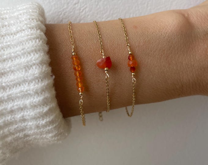 Carnelian bracelet. Raw carnelian bracelet. Crystal healing bracelet. Gold, silver, rose gold chain. Positivity, vitality, optimism