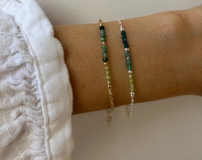 Peridot, emerald and chrysocolla bracelet. Crystal healing bracelet. Emotional healing. Gold filled/sterling silver