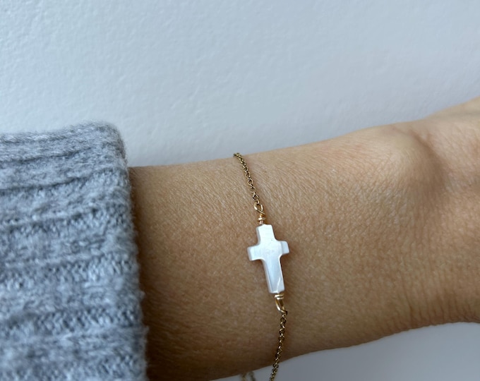 Sideways cross bracelet for women. Cross bracelet. Christian jewelry. Stainless steel chain.