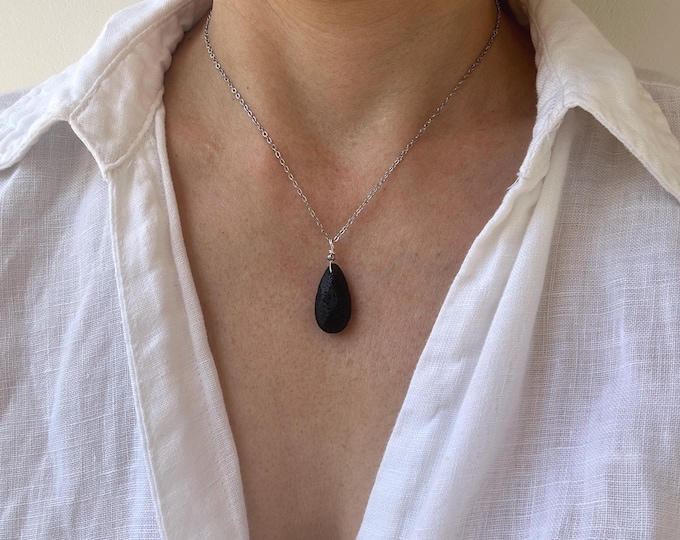 Lava Teardrop Diffuser Necklace, Aromatherapy Essential Oil Jewelry (Gold, Silver or rosegold Chain)