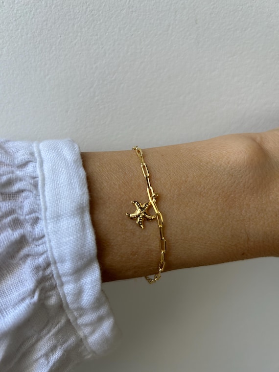 Paper clip gold filled bracelet with starfish charm bracelet. Elongated chain bracelet.  Stacking bracelet. Beach them bracelet.