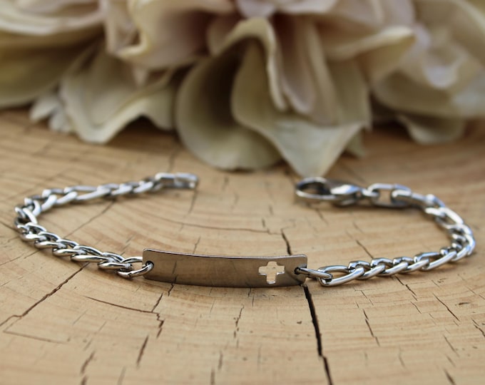 Men's Stainless Steel Sideways Cross bar Bracelet, Figaro chain. Tarnish Resistant