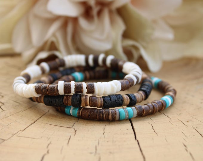 Mens coconut stretch bracelet. Surfer style. Turquoise , puka shell