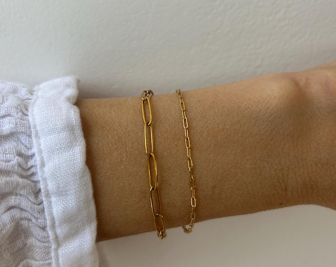 Minimalist bracelet. Dainty paper clip chain bracelet. Large link  bracelet. Stacking bracelet. Chunky chain bracelet. Gold, silver chain.