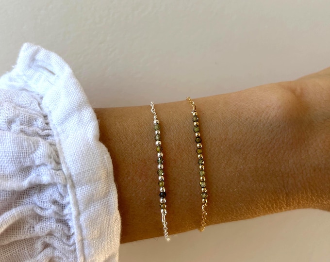 Green jade bracelet. Abundance and luck. Dainty beaded nephrite jade bracelet. Gold, silver, rose gold chain.