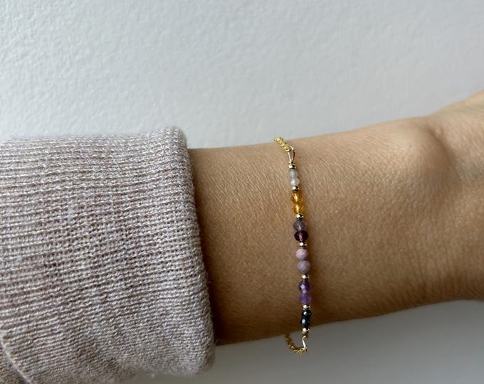 Menopause support bracelet. Hematite, amethyst, lepidolite, fluorite, citrine, moonstone. Gold, silver, rose gold chain.