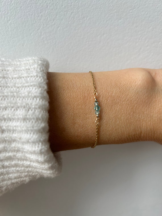 Dainty apatite bracelet.  Ocean apatite bracelet. Weight loss/slimming aid. Gold , silver, rose gold chain.