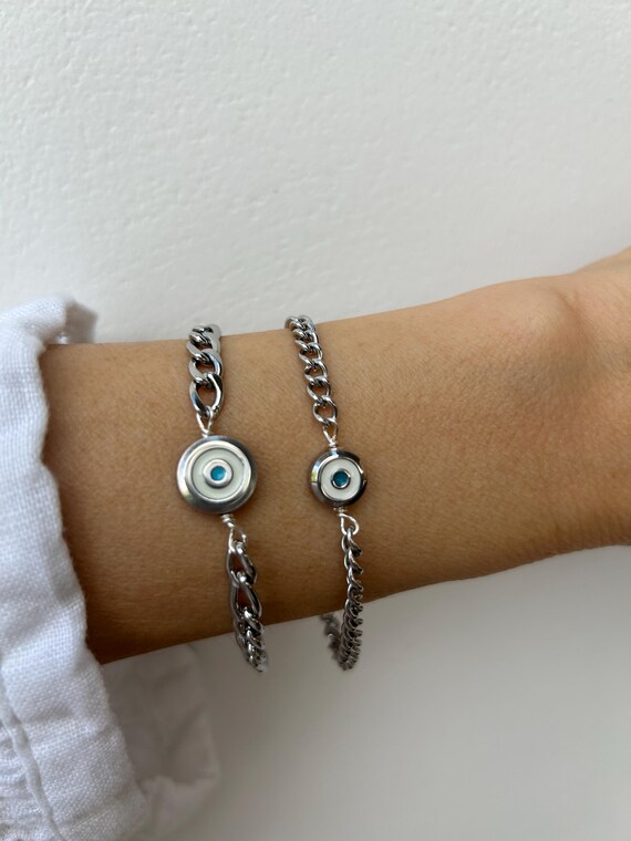 Mens evil eye chain bracelet. Unisex  evil eye bracelet. Protection bracelet. Silver stainless steel chain.