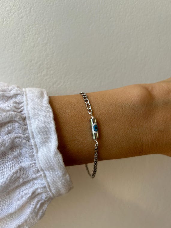 Mens evil eye chain bracelet. Unisex  evil eye bracelet. Protection bracelet. Silver stainless steel chain.