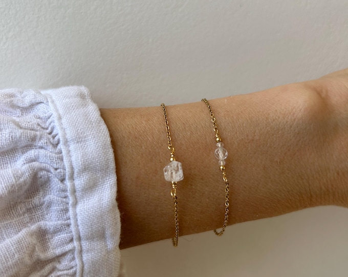 Raw Crystal Quartz Bracelet, Dainty clear quartz Chain Bracelet, Minimalist Gemstone Jewelry