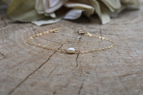 Dainty pearl bracelet. Tiny pearl bracelet. 14k gold filled pearl bracelet. Sterling silver pearl bracelet.  Wedding Jewelry.