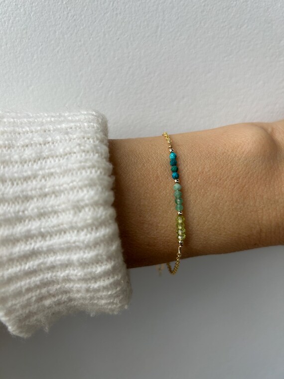Peridot, emerald and chrysocolla bracelet. Crystal healing bracelet. Emotional healing. Gold filled/sterling silver