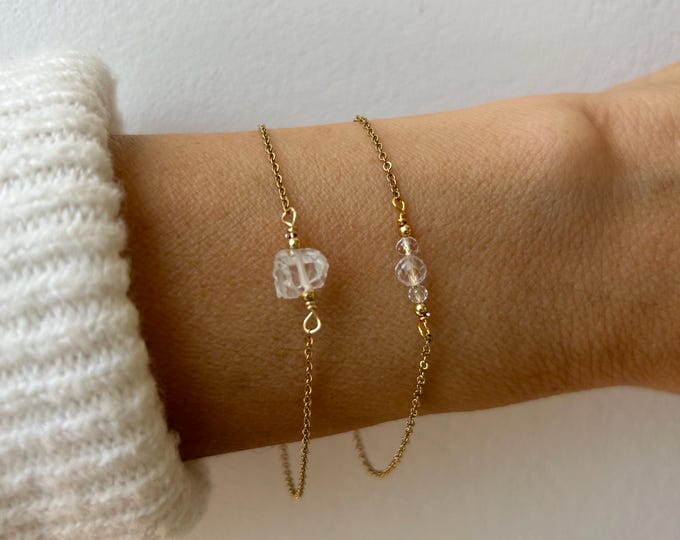 Raw Crystal Quartz Bracelet, Dainty clear quartz Chain Bracelet, Minimalist Gemstone Jewelry