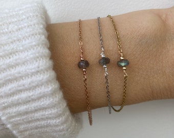 Dainty labradorite bracelet. Blue flash labradorite bracelet. Gemstone chain bracelet. Gold, silver, rose gold.