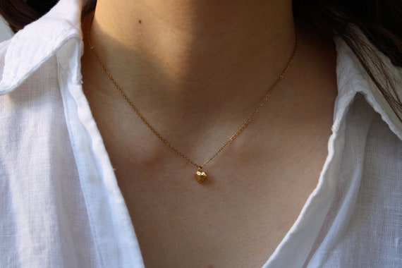 Tiny heart necklace. Gold/silver/Rose gold heart necklace.  Layering necklace. Everyday necklace. Stainless steel.